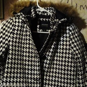 Houndstooth peacoat